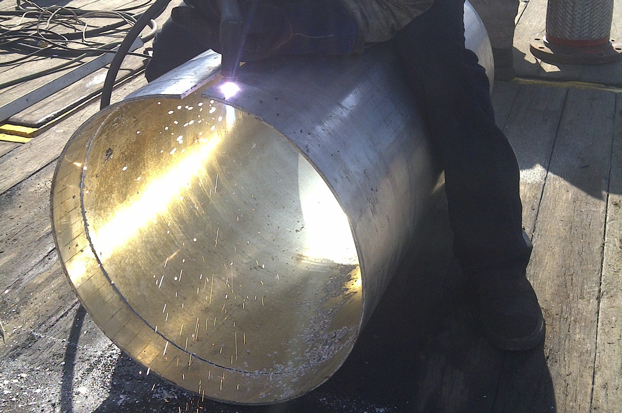 Fabricacion de ductos de escape con tubos de acero inoxidable, tubos